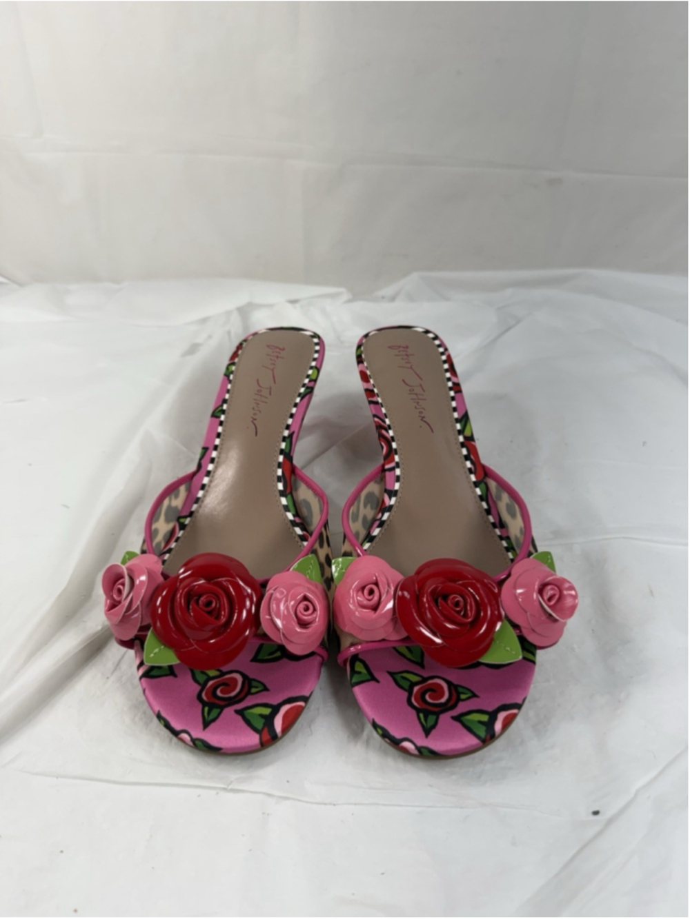 Betsey Johnson Lambert Rose Embellished Kitten Heel Dress Sandals 9.5 M - Picture 11 of 16
